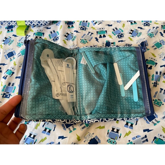 NWOT Baby Kid Bundle 2 Safety 1 Bag w/ 3 Thermometer, 5 Nail File, Alcohol Wipes - Picture 5 of 8